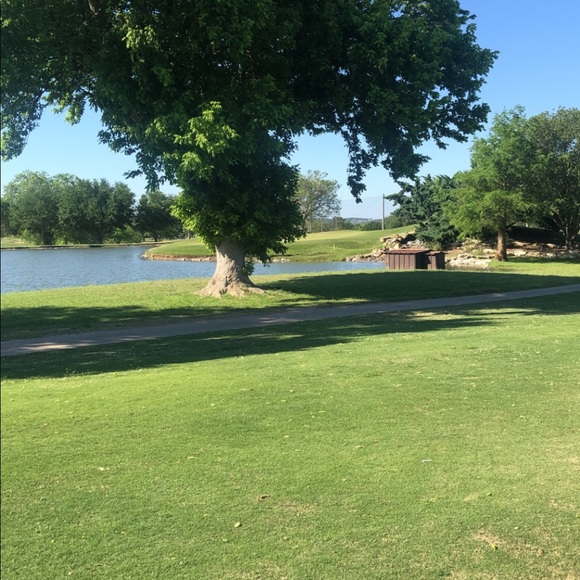 Meet your Posher, Melissa - Picture 1 of 1